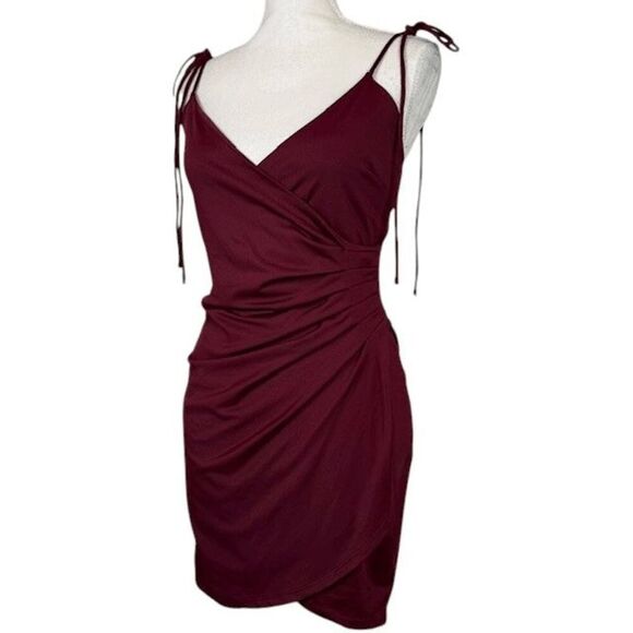 Blue Blush Strappy Mini Dress Wrap Look Adjustable Straps Wine Burgundy Medium - Picture 1 of 12